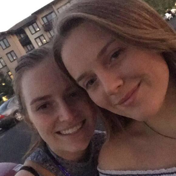 Meet your Posher, Katelyn - Picture 1 of 1